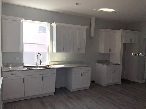 3rd image of 7602 S Obrien St