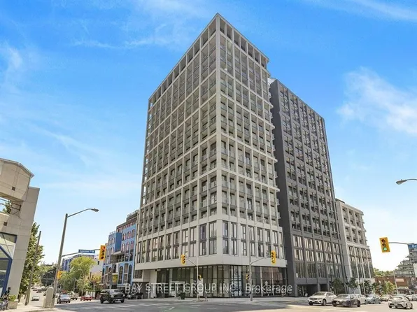 2020 Bathurst St #821, Toronto, ON M5P 2B9