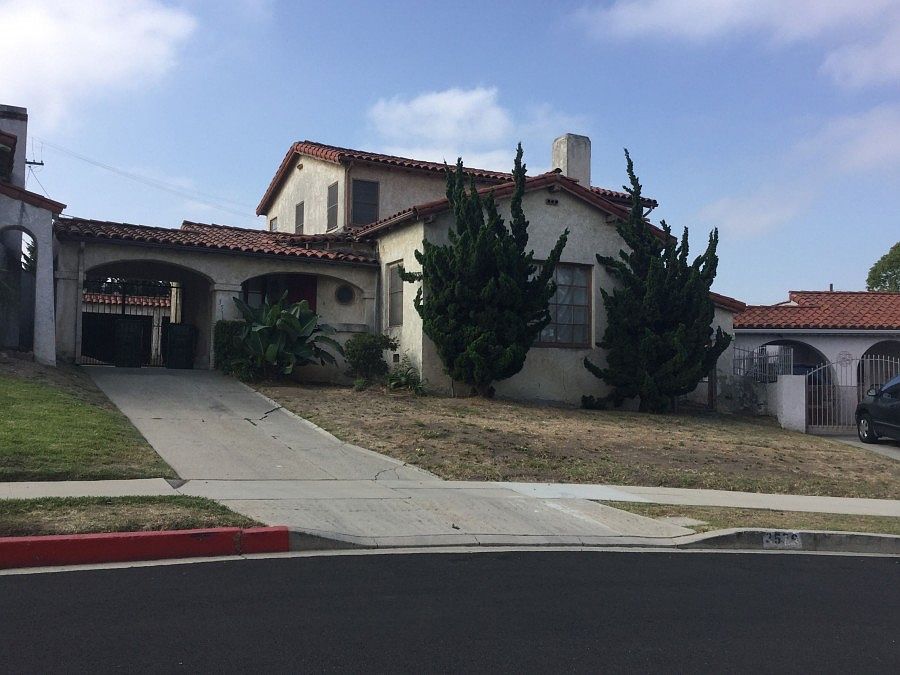 1st image of 3536 W 75th Pl