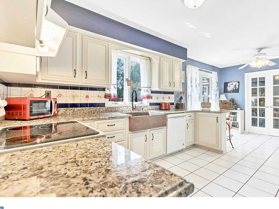 1st image of 116 Heather Hill Dr