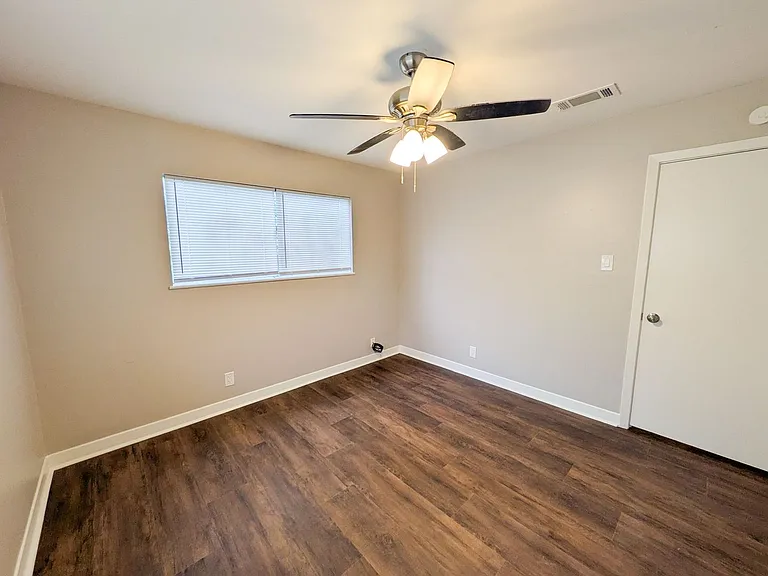 2331 Coronado Pl — Photo 12