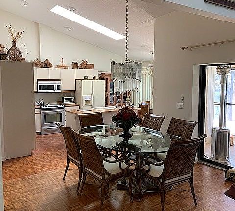 Dinning Room and Kitchen 