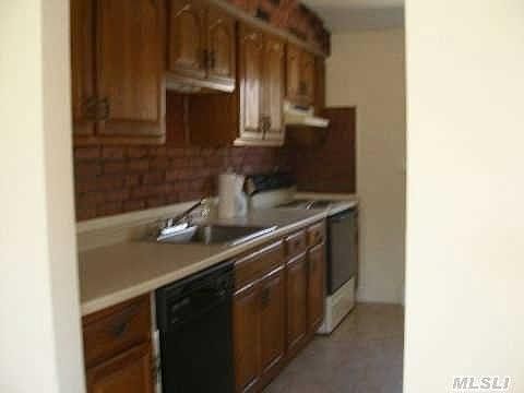 2nd image of 94 Bayard St