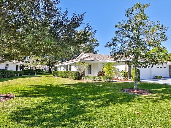 3rd image of 5632 Garden Lakes Dr