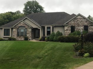 2150 Taylor Ct, Richfield, WI 53076
