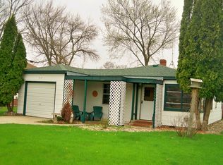 517 Marvin Ave, Volga, SD 57071