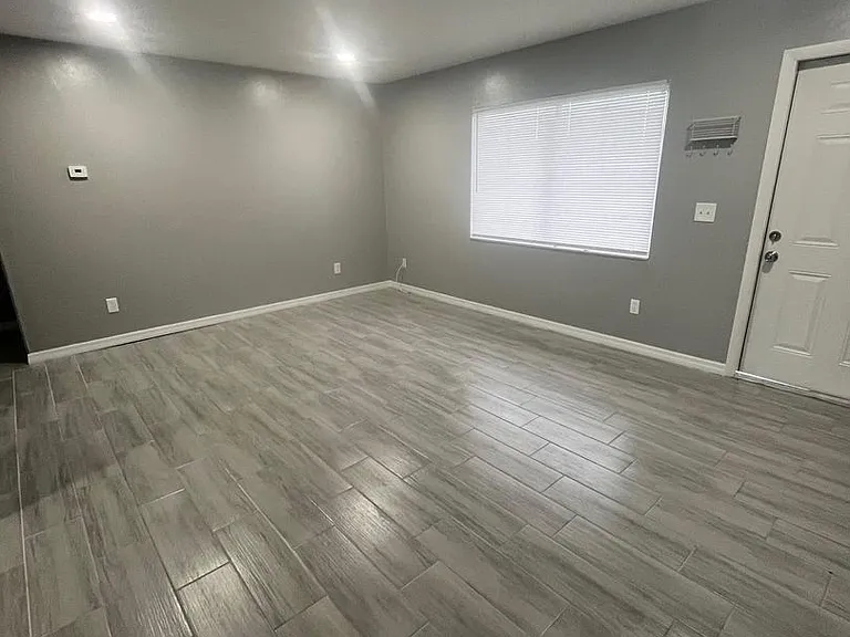 119 Gordon Ave S — Photo 4