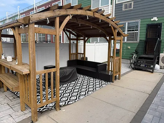 Outdoor, photo 1