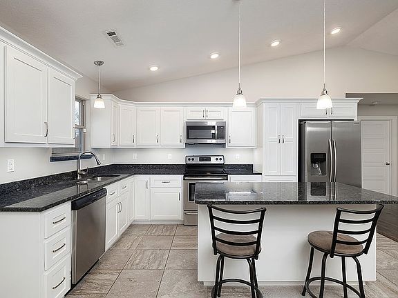 2nd image of 2610 W Colton