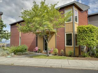 19 Mosier Creek Pl, Mosier, OR 97040