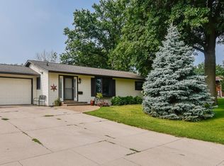 806 Roberts Ter, Marshalltown, IA 50158