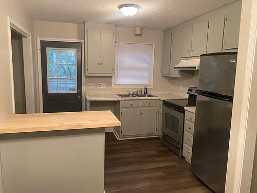 1105 Stanley St #1105 Photo 1