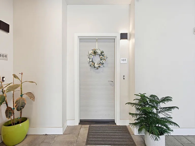 399 E Del Mar Blvd #103 — Photo 9