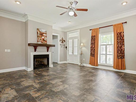 2nd image of 26988 Regency Park Dr