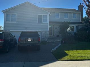 3426 Woodward St, Oceanside, NY