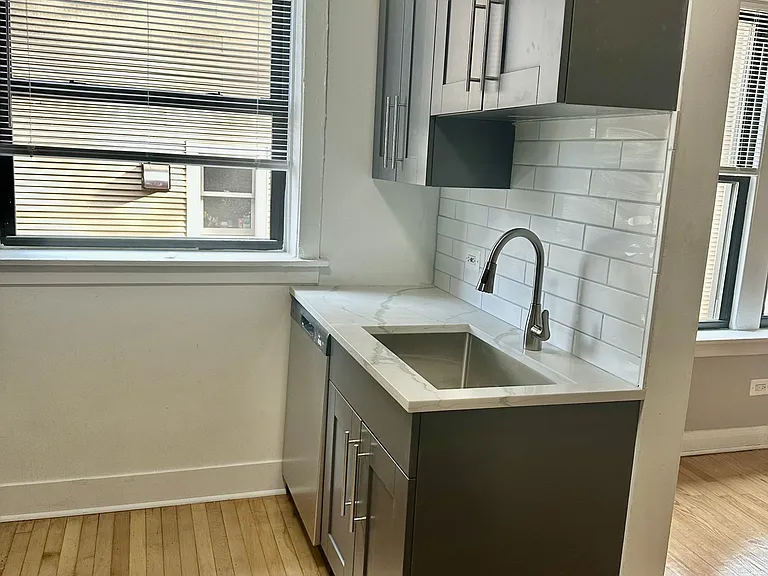1348 W Hood Ave #1A — Photo 5