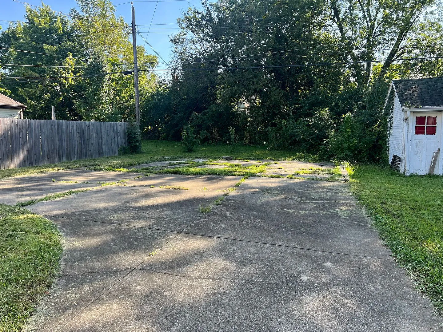 For Rent 3-bedroom, 1-bathroom home — Photo 3