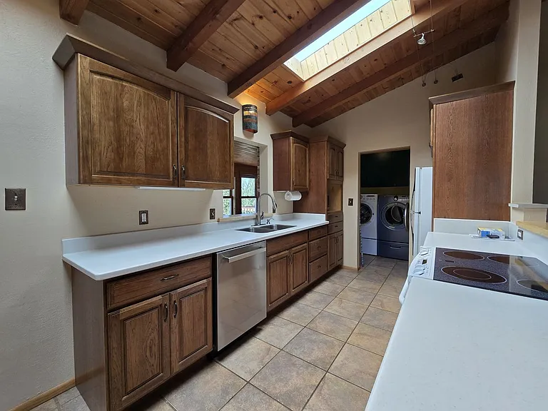 166 Galisteo Ln — Photo 11