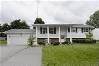 2nd image of 528 S 35th St