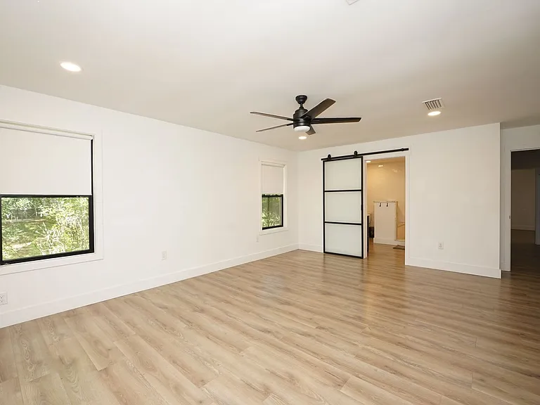 2419 Rocky Shores Dr — Photo 23