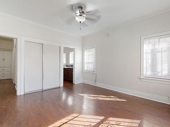 3rd image of 2318 1/2 W Jefferson Blvd #C