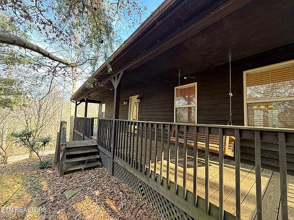 4th image of 10560 Pleasant Hollow Rd