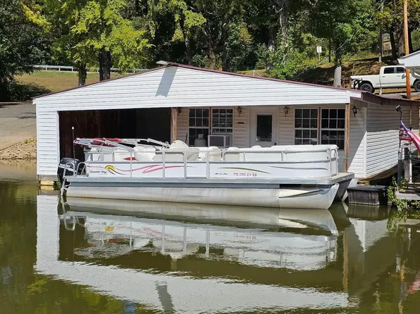 33 Dock Ln, Parsons, TN 38363