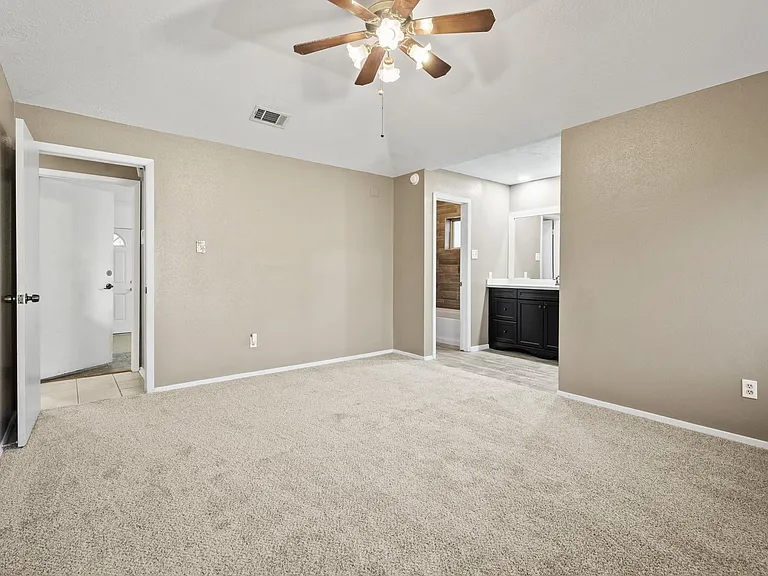 3877 Pecan Cir — Photo 18