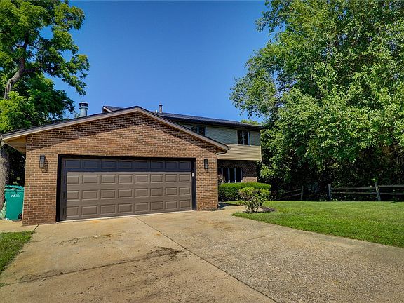 3rd image of 2287 Valley View Pl