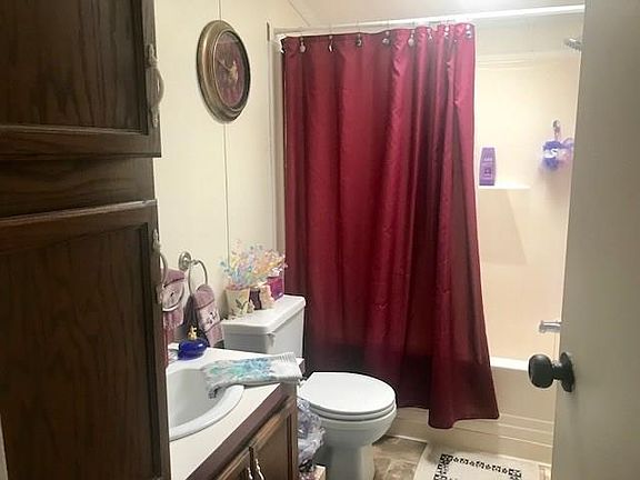 5th image of 512 Shadybrook Cir