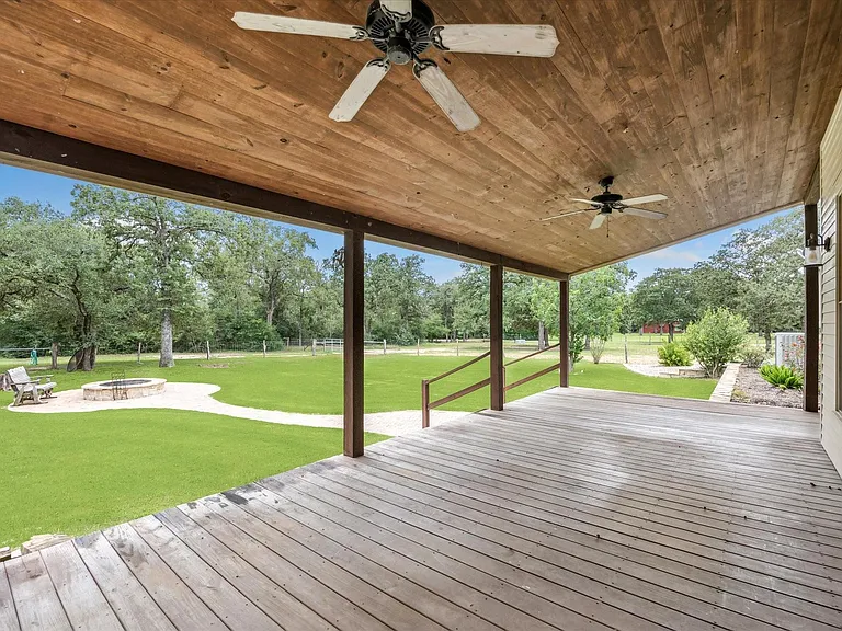 1661 Guenther Rd — Photo 23