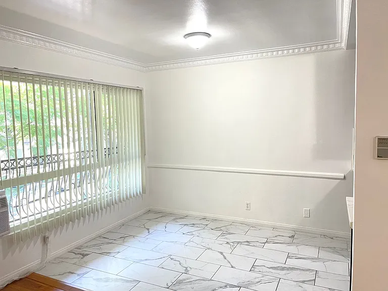 1206 N Hayworth Ave — Photo 3