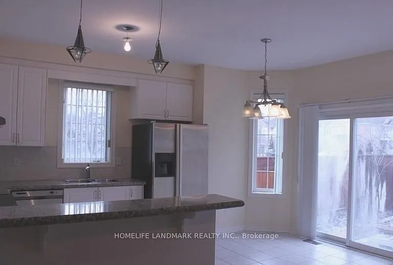 141 Fox Hound Cres — Photo 5