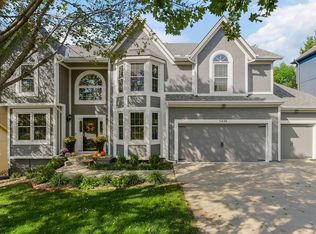 5436 Oakview St, Shawnee, KS 66216