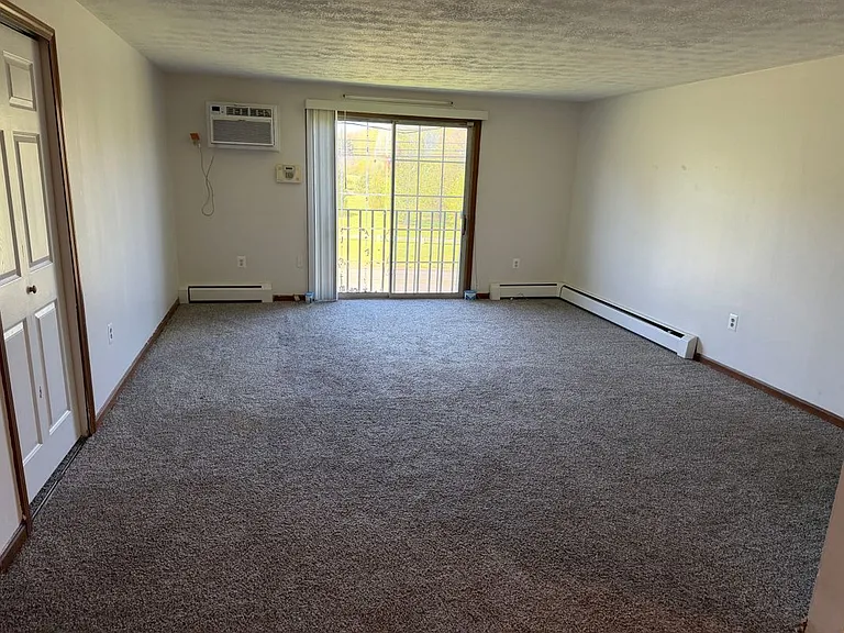 1162 Middle Tpke W #C1 — Photo 5