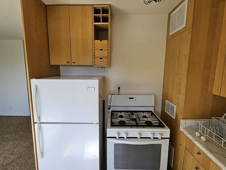 2161 Lillie Ave #4 — Photo 5