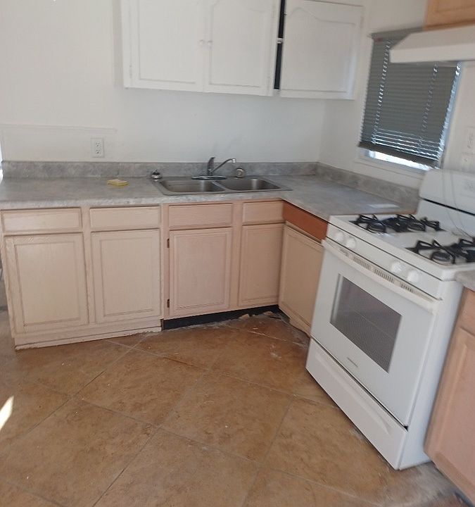 1st image of 4240 E Lee St Unit 30