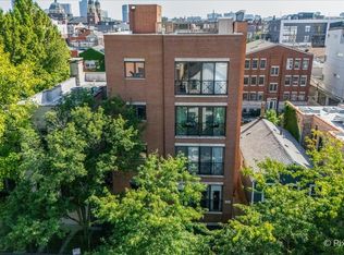 1541 W Chestnut St APT 4, Chicago, IL 60642