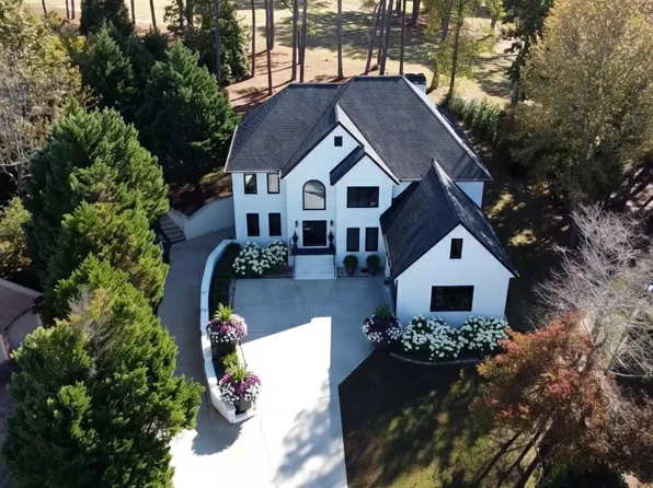 398 Dunleven Manor Walk, Lawrenceville, GA 30043