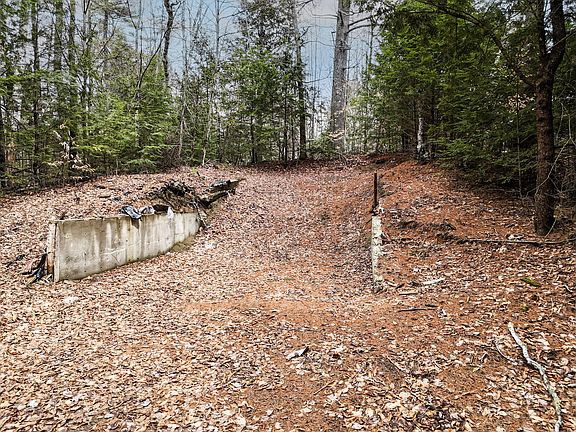 5th image of 55 Salmon Road