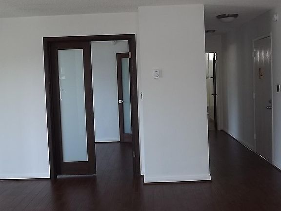 5th image of 3607 Watseka Ave #6