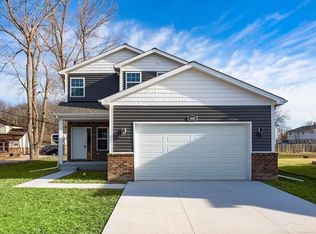 28845 Anchor Dr, Chesterfield, MI 48047