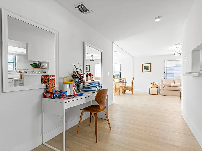 1332 Granada Blvd — Photo 4