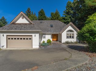 1026 Diamond Dr, Arcata, CA 95521
