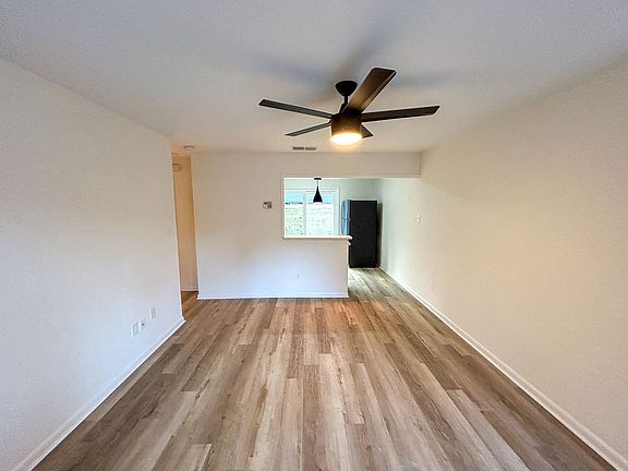 5th image of 414 SE 8th St APT C