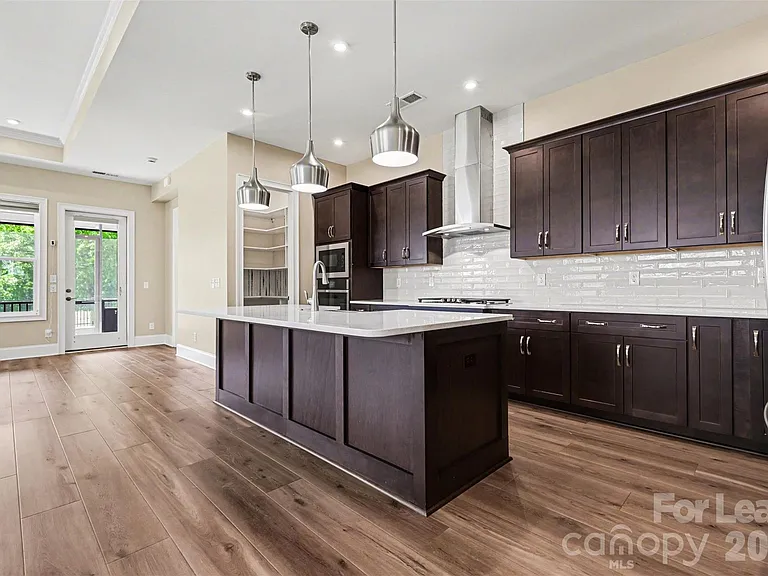 2026 Lake Como Dr — Photo 14