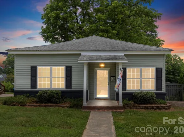 116 7th St, Cramerton, NC 28032