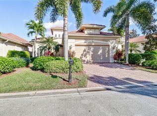 5977 Hammock Isles Cir, Naples, FL 34119