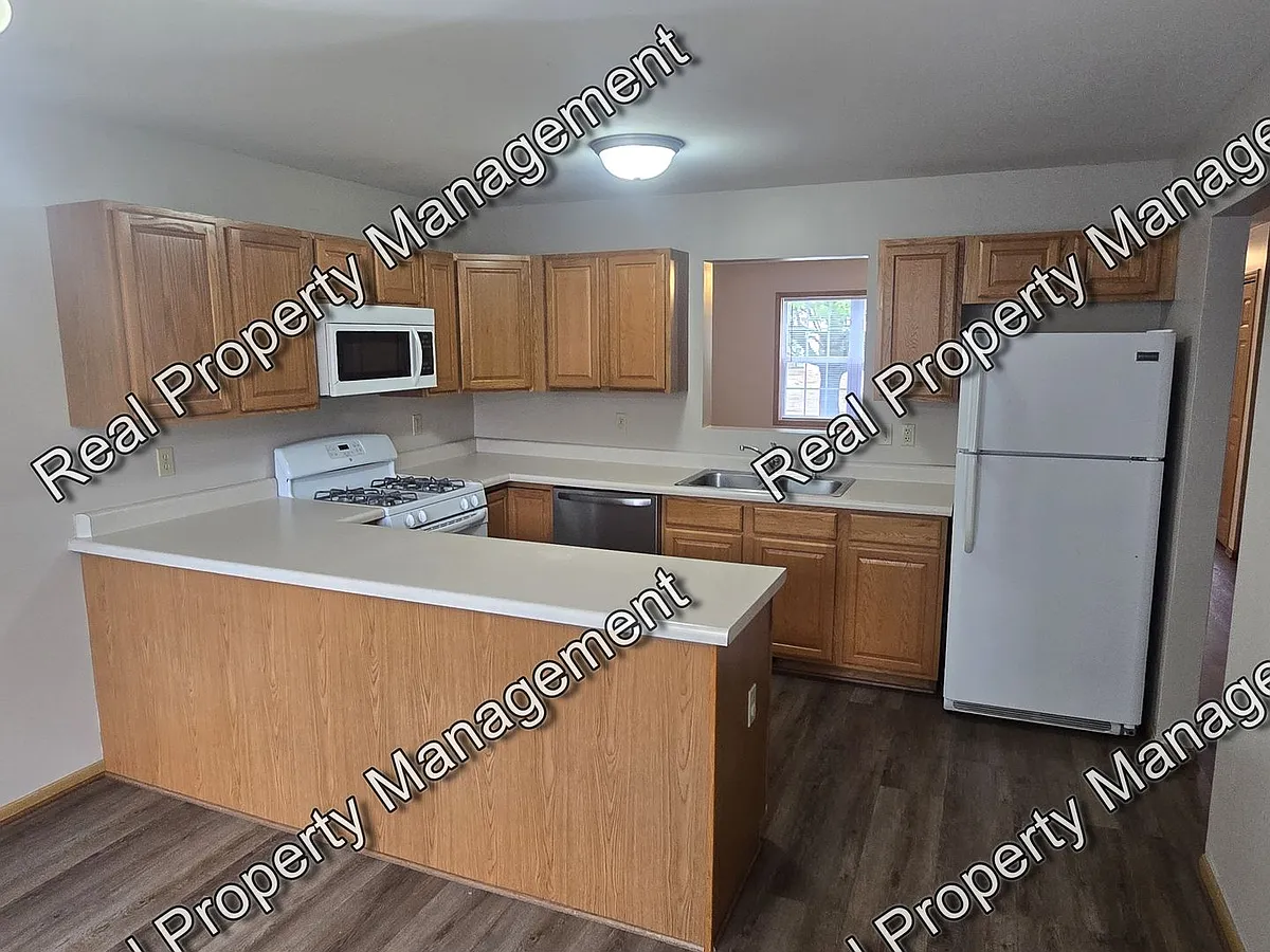 Building Photo - 1710 Firestone Ln #F