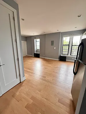 Rented by Space Real Estate | media 16